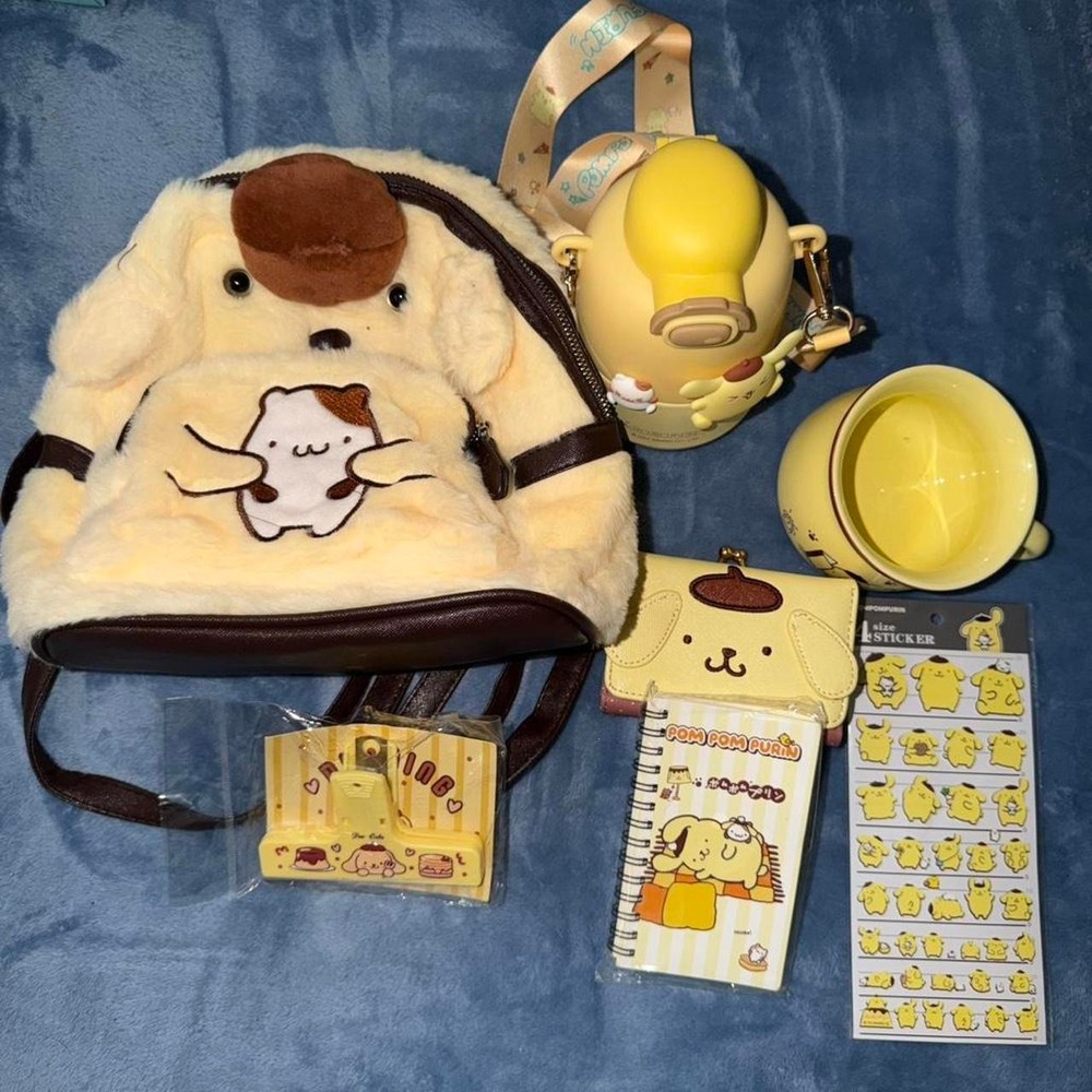 Pom‎ Pom Purin Sanrio plush backpack and accessories set